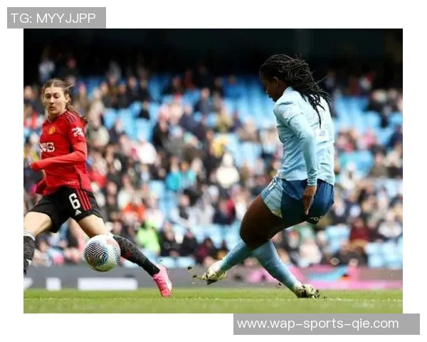 曼城女足主帅加雷斯因联赛表现不佳遭解职引发关注