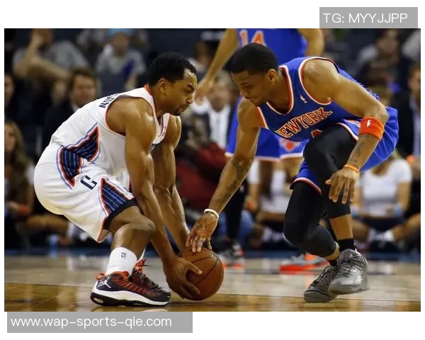 尼克斯与山猫精彩对决录像回放全场集锦分析与精彩瞬间回顾